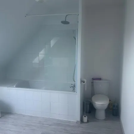 De La Mancelliere Sur Vire Nyaraló *