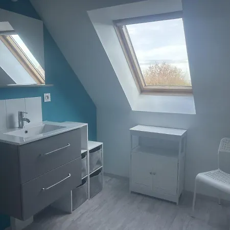 De La Mancelliere Sur Vire Nyaraló *