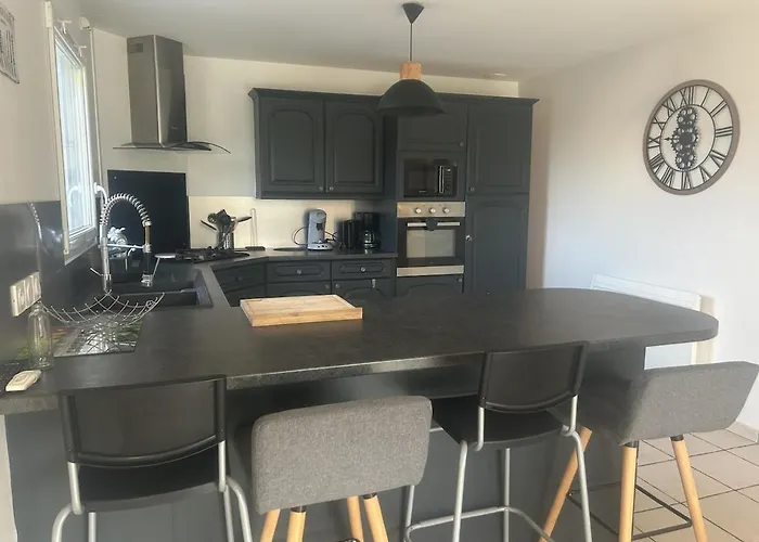 De La Mancelliere Sur Vire Holiday home Bourgvallees